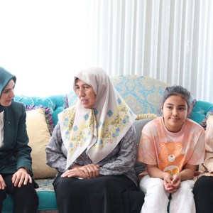 Aile ve Sosyal Hizmetler Bakanımız Mahinur Özdemir Göktaş, İlk Ziyaretini Kahramanmaraş'a Yaptı - fotoğraf 7