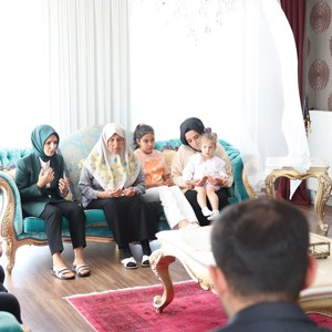 Aile ve Sosyal Hizmetler Bakanımız Mahinur Özdemir Göktaş, İlk Ziyaretini Kahramanmaraş'a Yaptı - fotoğraf 8