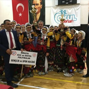 Yıldızlar halk oyunları ve Gençler halkoyunları kategorisinde Amasya İl birincisi olduk. - fotoğraf 5
