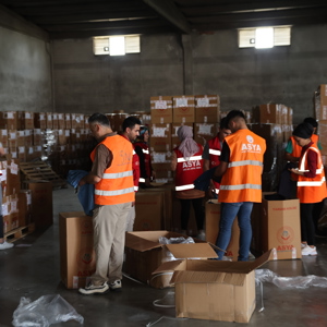 Mobil Sosyal Market Tırı Kahramanmaraş’ta 60 bini aşkın kişiye ulaştı - fotoğraf 8