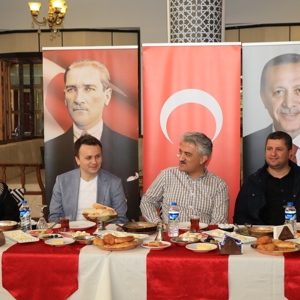 Valimiz Sayın Mehmet Makas Babalar Gününde Aziz Şehitlerimizin Babaları İle Kahvaltıda Bir Araya Geldi. - fotoğraf 5