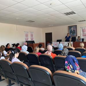 #MezitliSHM, Aile Destek Merkezi (ADEM) ve Sosyal Dayanışma Merkezi (SODAM) kursiyerlerine yönelik "Bakanlığımızın Hizmetlerinin Anlatımı" konulu eğitim verdi. - fotoğraf 1