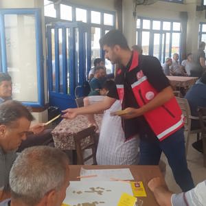 #TarsusSHM, Tarsus Kamyoncular Kooperatifi şoförlerine yönelik ''Kadına Yönelik Şiddetle Mücadele'' konularında eğitim verdi. Ayrıca aile içi şiddet bürosunda görevli polis memuru, elektronik kelepçe hakkında bilgilendirme yaptı. - fotoğraf 2