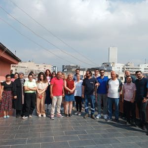 AFAD ekipleri tarafından İl Müdürlüğü personellerimize afetlerin önlenmesi, afet sonrası planlama ve koordinasyon hakkında eğitim ve yangın söndürme tatbikatı yapıldı. - fotoğraf 2