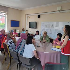 #ErdemliSHM, Hürriyet İlkokulu öğrencilerine yönelik ''Ekolojik Okuryazarlık ve Teknoloji Bağımlılığı'' konularında eğitim verdi. Ayrıca okul idarecileri ve öğretmenlerini #ÇocuklarGüvendeProgramı hakkında bilgilendirdi.  - fotoğraf 4
