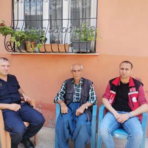 #TarsusSHM, #BabalarGünü vesilesiyle baş tacı şehit babalarımızı ve kahraman gazilerimizi ziyaret etti. - fotoğraf 4