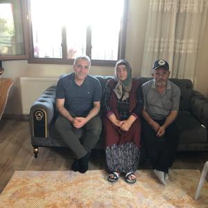 Kahraman şehitlerimiz Jan.Uzm.Çvş Durmuş TEK ve Jan.Uzm.Çvş Asım TÜRKEL'in çok kıymetli babalarını #BabalarGünü'nde ziyaret ettik. Ailelerimize hayırlı ve sağlıklı bir ömür diliyoruz.  @tcailesosyal - fotoğraf 2