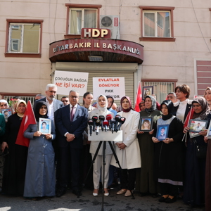 Aile ve Sosyal Hizmetler Bakanımız Göktaş Diyarbakır Annelerini Ziyaret Etti - fotoğraf 1