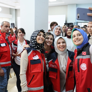 Aile ve Sosyal Hizmetler Bakanımız Göktaş Diyarbakır Annelerini Ziyaret Etti - fotoğraf 6
