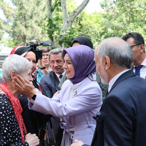 Aile ve Sosyal Hizmetler Bakanımız Göktaş, Darülaceze ve Huzurevi Sakinleriyle Bayramlaştı - fotoğraf 3