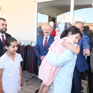 Aile ve Sosyal Hizmetler Bakanımız Göktaş Bayramın Son Gününde Adıyaman’da Depremzedelerle Bir Araya Geldi - fotoğraf 9