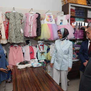 Aile ve Sosyal Hizmetler Bakanımız Göktaş Bayramın Son Gününde Adıyaman’da Depremzedelerle Bir Araya Geldi - fotoğraf 10