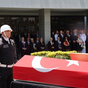 Bakanımız Mahinur Özdemir Göktaş Lizbon Büyükelçisi Karagöz’ün Cenaze Törenine Katıldı - fotoğraf 3