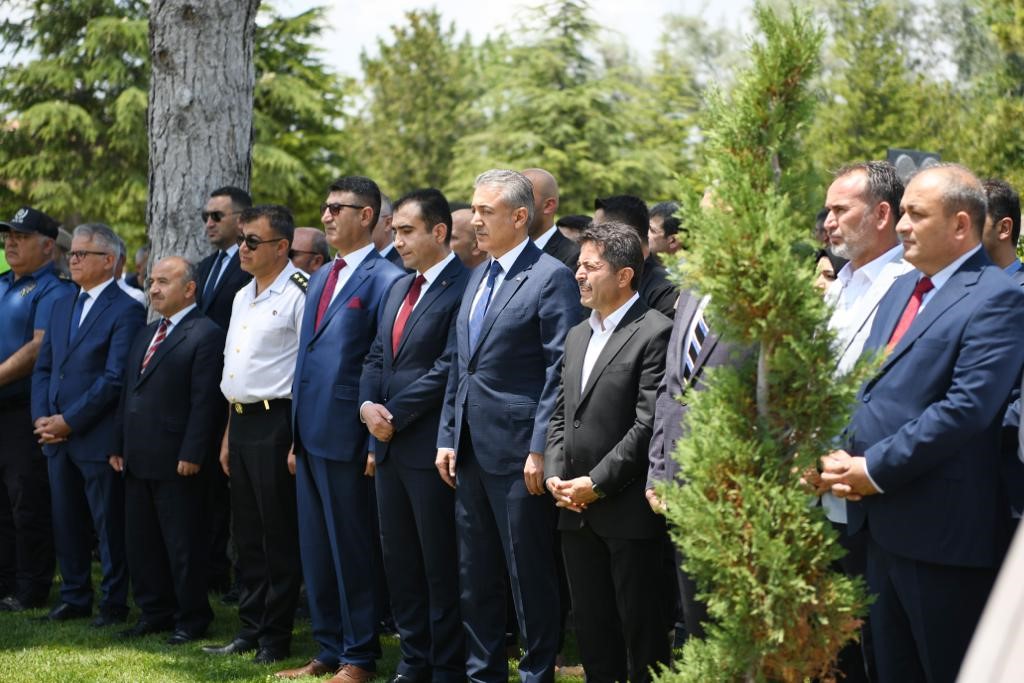 Kurban Bayramı Arifesinde Şehitlik Ziyareti