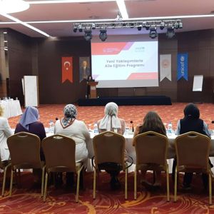 “Yeni Yaklaşımlarla Aile Eğitim Programı Eğitici Eğitimi“ Programı Başladı - fotoğraf 1