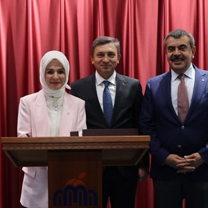 Aile ve Sosyal Hizmetler Bakanımız Göktaş ile Milli Eğitim Bakan Tekin, “Afet Bölgesi Eğitim Destek Programı İşbirliği Protokolünü imzaladı - fotoğraf 3