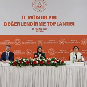 Aile ve Sosyal Hizmetler Bakanımız Göktaş İl Müdürleriyle Bir Araya Geldi - fotoğraf 1