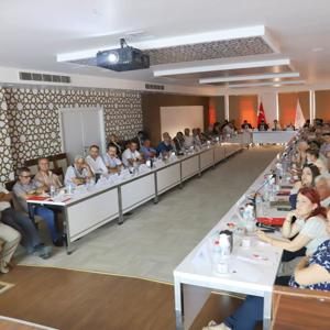 İzmir İlinde Koruyucu ve Önleyici Hizmetlerin Geliştirilmesi Amacıyla Muhtarlar İstişare Toplantısı Gerçekleştirildi - fotoğraf 3