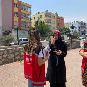 #ToroslarSHM,ilçede bulunan Hacı Hüseyin Emren Camii ve Halkkent Mahallesi esnaf ve vatandaşlarına Alo 183, #KADES, 6284 Sayılı Kanun kapsamında erkek vatandaşlarımızı bilgilendirme çalışması ve broşür dağıtımı yaptı.  - fotoğraf 3