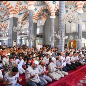 15 Temmuz Demokrasi ve Milli Birlik Günü Anma Etkinlikleri kapsamında Valimiz Sn.Ali Hamza Pehlivan'ın da katıldığı Mevlid-i Şerif Programı düzenlendi.  - fotoğraf 2