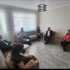 #15TemmuzDemokrasiveMilliBirlikGünü'nde canını gözünü kırpmadan tanka,topa,atılan bombaya,üzerine doğrultulan namluya karşı durmuş,vatanına,bayrağına, milletine siper olmuş kahraman #15Temmuz Gazilerimizi ziyaret ettik.  - fotoğraf 1
