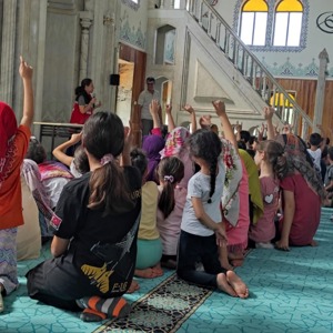 #AnamurSHM, Anamur Akdeniz Camii  yaz dönemi kurs öğrencilerine "Teknoloji Bağımlılığı" eğitimi verdi. - fotoğraf 1