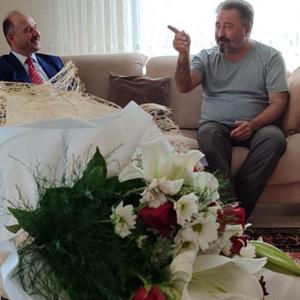 Giresun’da göreve başlar başlamaz ayağının tozuyla şehit aileleri ve  gazi ailemizi ziyaret eden Sayın Valimiz Mehmet Fatih SERDENGEÇTİ - fotoğraf 3