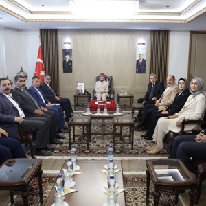 Bakanımız Mahinur Özdemir Göktaş Şanlıurfa’da Şehir Buluşmaları Toplantısına Katıldı - fotoğraf 3