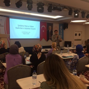 Şiddet Mağduru Kadınların ve Çocukların Adalete Erişiminin Kolaylaştırılması Eğitimi Yapıldı - fotoğraf 1