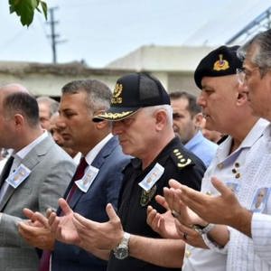 Şehit Polis Memuru Murat MİMİROĞLU'nun muhterem babası Mustafa MİMİROĞLU son yolculuğuna uğurlandı - fotoğraf 4