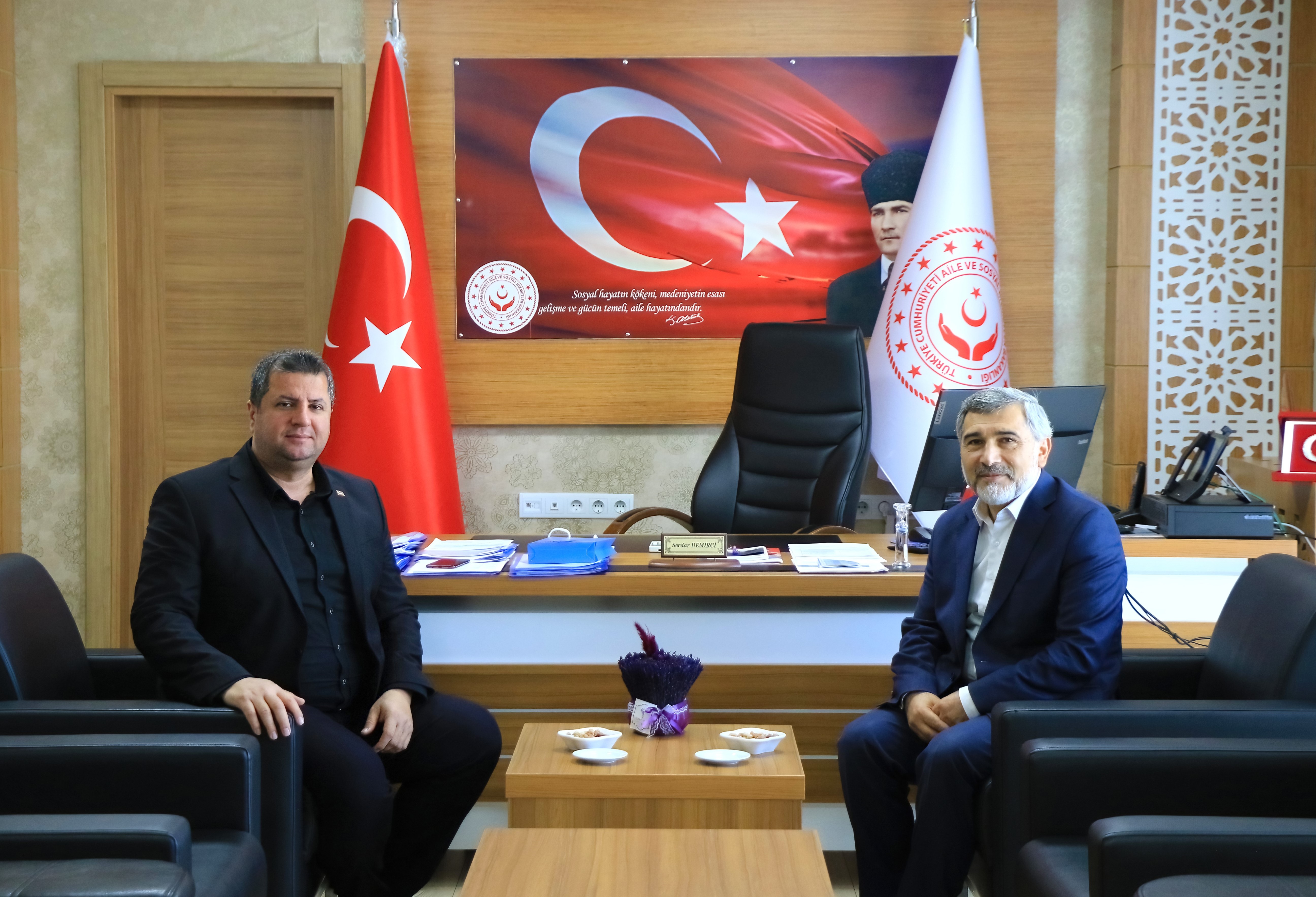 İl Müftüsü Sayın Muharrem Gül İl Müdürümüz Sayın Serdar Demirci’yi Makamında Ziyaret Etti.