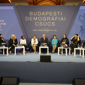 Bakanımız Göktaş, "Budapeşte Demografi Zirvesi"nde Aileyi Güçlendirmeye Yönelik Türkiye’nin Faaliyetlerini Anlattı - fotoğraf 3