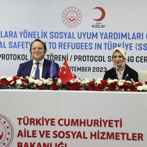 Yabancılara Yönelik Sosyal Uyum Yardımı (YSUY) Projesi İmzalandı - fotoğraf 1