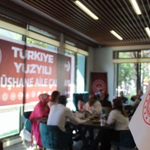 Aile ve Sosyal Hizmetler İl Müdürlüğü Koordinasyonunda Aile Çalıştayı Düzenlendi - fotoğraf 52