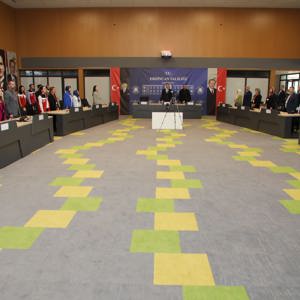 Türkiye Yüzyılı hedefiyle ailenin korunması, güçlendirilmesi ve sosyal refahının artırılması yönünde “Aile Çalıştayı” düzenlendi. - fotoğraf 3