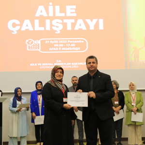 Türkiye Yüzyılı hedefiyle ailenin korunması, güçlendirilmesi ve sosyal refahının artırılması yönünde “Aile Çalıştayı” düzenlendi. - fotoğraf 7