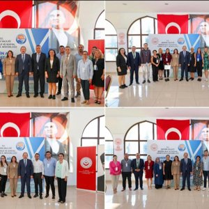 Valimiz Sn.Ali Hamza PEHLİVAN'nın da katılımıyla #MersinAileÇalıştayı'nı gerçekleştirdik.  📍 Toroslar Belediyesi Yunus Emre Kültür Merkezi  - fotoğraf 3