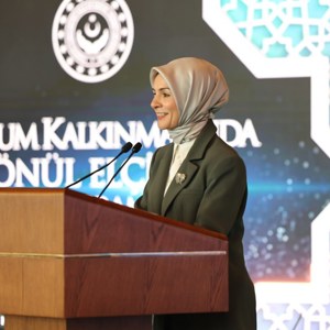 Emine Erdoğan Hanımefendi ve Bakanımız Mahinur Özdemir Göktaş Gönül Elçileri Programına Katıldı - fotoğraf 4