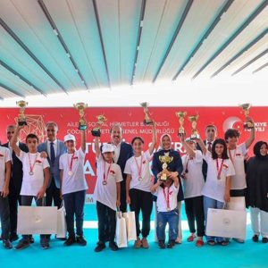Bakanlığımız  @ASHB_COCUK  koordinasyonunda ilimizde düzenlenen 8.Türkiye Satranç Şampiyonası kapanış programı Bakan Yardımcımız,Valimiz ve Genel Müdürümüzün katılımıyla gerçekleşti, ödül alan çocuklarımızı tebrik ediyoruz.🏆  - fotoğraf 3