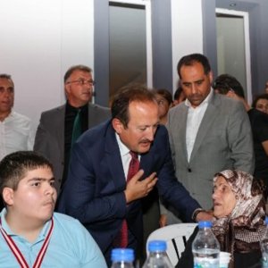 Şehit Polis Memuru Sedat Gezer için Şehadetinin 1. yılında Valimiz Sn.Ali Hamza PEHLİVAN'ında katıldığı mevlit programı düzenlendi.  Aziz şehidimizin ruhu şad olsun.  - fotoğraf 2