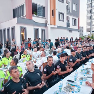 Şehit Polis Memuru Sedat Gezer için Şehadetinin 1. yılında Valimiz Sn.Ali Hamza PEHLİVAN'ında katıldığı mevlit programı düzenlendi.  Aziz şehidimizin ruhu şad olsun.  - fotoğraf 1