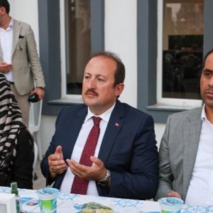 Şehit Polis Memuru Sedat Gezer için Şehadetinin 1. yılında Valimiz Sn.Ali Hamza PEHLİVAN'ında katıldığı mevlit programı düzenlendi.  Aziz şehidimizin ruhu şad olsun.  - fotoğraf 4