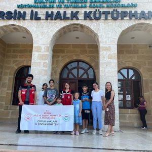 #YenieşhirSHM, #ÇocukHaklarıİlKomitesi çocuklarımızla Mersin İl Halk Kütüphanesi ve Atatürk Evi gezisi gerçekleştirdi. - fotoğraf 1