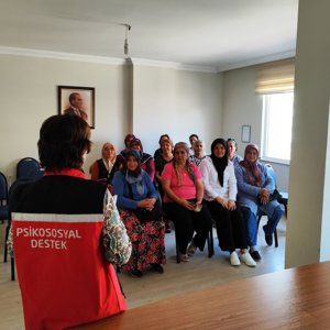 #SilifkeSHM, Evde Bakım hizmetimizden yararlanan vatandaşlarımıza "Aile Yaşam Döngüsü, Yaşlılık ve Yaşlı Mahremiyeti" konularında eğitim verdi. - fotoğraf 1