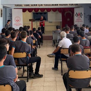 #AnamurSHM, Gazi Mesleki Teknik Anadolu Lisesi öğrencilerine "Bilinçli Medya Kullanımı" konusunda   eğitim verdi.   - fotoğraf 2
