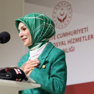 Minister Mahinur Özdemir Göktaş came together with young persons with cerebral palsy - fotoğraf 2