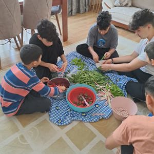 Bu kış turşu,reçel,zeytin ve konserve çocuklarımızdan. ☺️🍅🫒🌶️🫙  - fotoğraf 1
