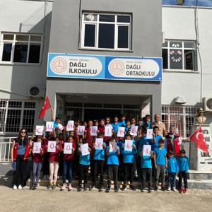 #ErdemliSHM, Dağlı İlk ve Ortaokulu öğrencilerine ''#ÇocukHakları, Dijital Bağımlılık ve Ekolojik Okuryazarlık'' konularında eğitim verdi.  #ÇocuklarGüvendeProjesi - fotoğraf 2