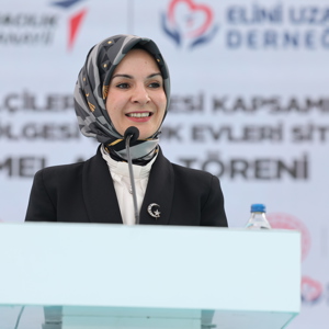 Bakanımız Mahinur Özdemir Göktaş, Hatay Serdar Demir Çocuk Evleri Sitesi'nin Temel Atma Törenine Katıldı - fotoğraf 1