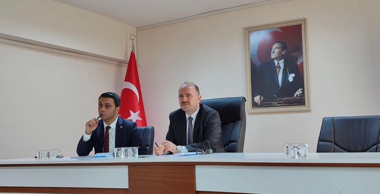  İlk muhtarlar toplantısı Alucra'da yapıldı